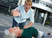 Неотложная помощь диабетику во время гипогликемического обморока