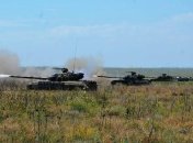 Танки и пехота: ВСУ показали учения на берегу Азовского моря