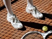 Чтобы остались белыми даже через 10 лет: киевлянка поделилась лайфхаком по мытью белых кроссовок