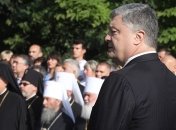 Порошенко: Власть не будет вмешиваться в церковные дела и другим не даст