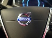 Коронавирус "ударил" по Volvo: продажи очень просели