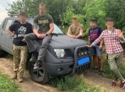 Favbet Foundation разом із фондом Романа Зозулі передав ЗСУ черговий позашляховик