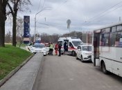 Маршрутчик подрался с полицейскими из-за пассажиров в Киеве (фото)