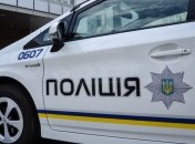 В Одесі автомобіль зніс на парковці диспетчерську з людиною всередині