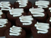 Шоколадные кексы с кремом