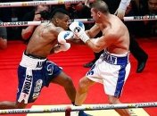 Альварес нокаутировал Лучиана Буте (Видео)