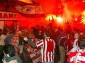 Фанаты "Олимпиакоса" устроили стычку со шведской полицией