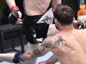 Боец UFC нокаутировал легенду ММА ударом коленом в прыжке (видео)