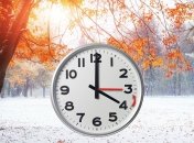 В эти выходные украинцы переведут стрелки часов на час назад