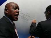 Кандидат в президенты ФИФА хочет разместить рекламу на форме сборных