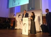 Сенцову вручили премию Магнитского (Фото)