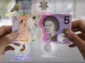 В Австралии выспустили новые банкноты с анимированной птичкой