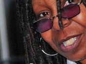 Вупи Голдберг прошлась по подиуму на модном показе в Нью-Йорке