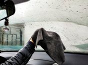 Запотіле скло в авто