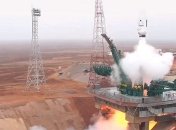 Появилось видео запуска в космос ракеты "Союз": аппарат выведет на орбиту 38 спутников
