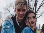 Под поцелуи Волошина: Анна Тринчер рассекретила новый трек и анонсировала клип (видео)