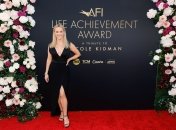 Риз Уизерспун засияла на церемонии награждения