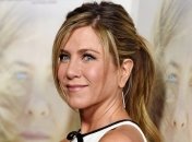 Пляжные фото Дженнифер Энистон подтвердили, что она готовится стать мамой