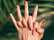 Як прибрати кутикулу не гірше за манікюрницю