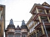 Богатство до неприличия в цыганском поселке (Фото)