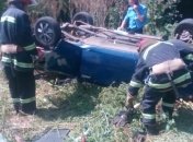 В Кировоградской обл. автомобиль во время движения упал с моста