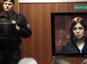 Дело Pussy Riot: Наказание Надежды Толоконниковой отложено