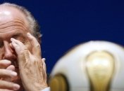 Отставка Блаттера не повлияет на расследование дела о коррупции в ФИФА