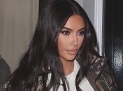 В Сети фанаты затроллили Ким Кардашьян за шесть пальцев на ногах