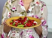 "Такие летние и такие вкусные": Лиза Глинская рассказала, как приготовить шпинатные блинчики на молоке