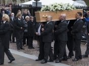 Стивена Хокинга похоронили в Кембридже