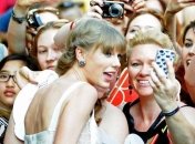 "Billboard 200" возглавил альбом Тейлор Свифт