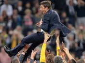 Берлускони предложил тренеру-чемпиону возглавить "Милан"