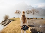 Що не варто носити під спідницю та сукню взимку