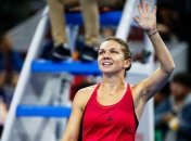 Пекин (WTA): Шарапова разгромно уступила Симоне Халеп