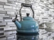 Как легко отчистить чайник от накипи