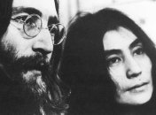 В этот день 33 года назад умер Джон Леннон