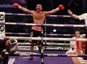 Непобедимый британец рухнул на колени в чемпионском бою (видео)