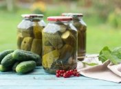 Консервовані огірки по-домашньому – перевірений варіант смачної закуски