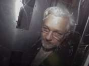 "Невиновность" России в обмен на помилование: Трамп пытался договориться с Ассанжем