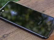 Владельцы iPhone 7 "черный оникс" нашли новый недостаток устройства (Видео)