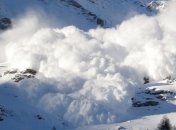 Опасность в горах: в Карпатах предупредили о возможном схождении лавин