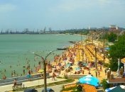 Туристы вовсю плещутся в море: что сейчас происходит на украинских курортах (фото)