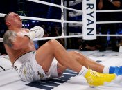 Александр Усик получил удар ниже пояса в первом бою с Даниелем Дюбуа