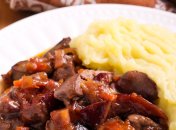 Тушкована печінка