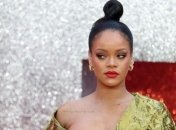 Батько Ріанни був на крок від смерті через COVID-19