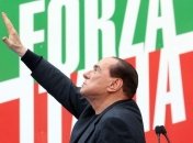 Берлускони не уйдет в отставку, он будет руководить партией из дома