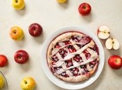 Випічка з яблуками