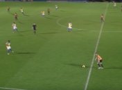 18-летний защитник забил невероятный гол с центра поля (Видео)