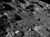 Впервые за 100 лет на Луне обнаружили новый кратер