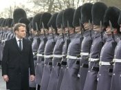 Макрон намерен вернуть всеобщую воинскую обязанность во Франции